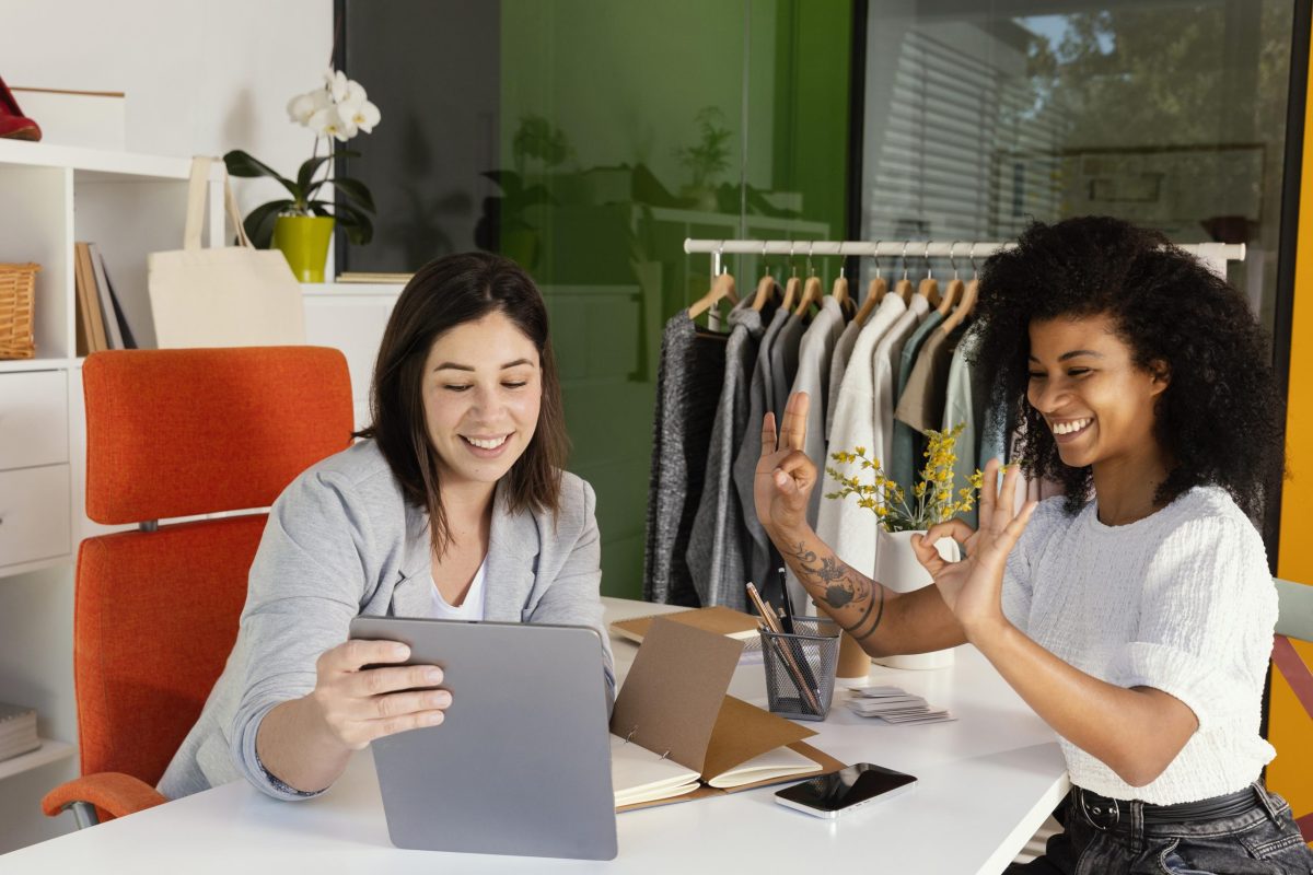 personal-shopper-office-with-client How Omnichannel Marketing Benefits Your Brand