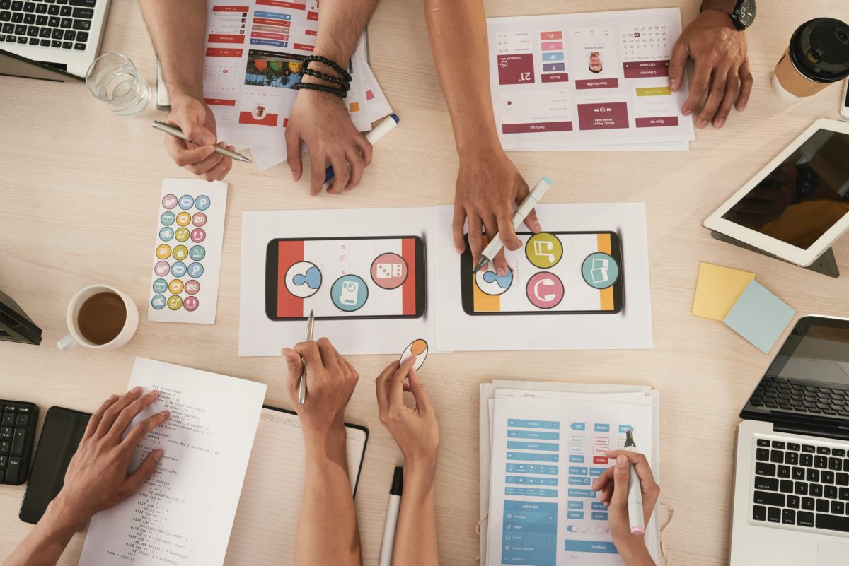Discussing mobile app Does Your Omnichannel Messaging Strategy Work?