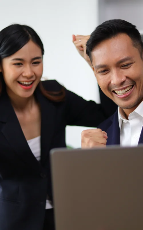 colleagues-are-thrilled-when-they-see-their-achievements-their-work-are-rewarded-with-bonuses-teamwork-with-colleagues-successful-organization colleagues-are-thrilled-when-they-see-their-achievements-their-work-are-rewarded-with-bonuses-teamwork-with-colleagues-successful-organization